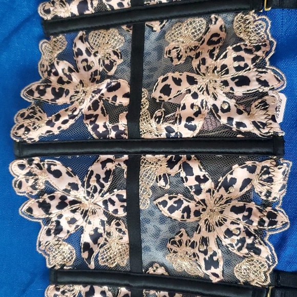 NWT Victoria's Secret M/L Very Sexy floral embroidered waist cinched and… - Picture 2 of 10
